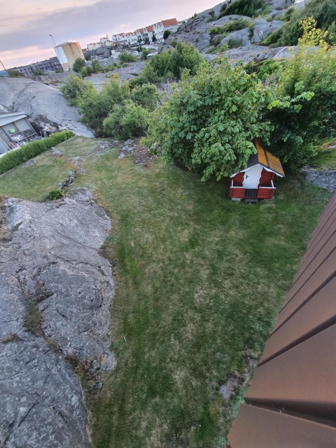 50 M Till Bad I Centrala Skaerhamn Skärhamn Exterior foto